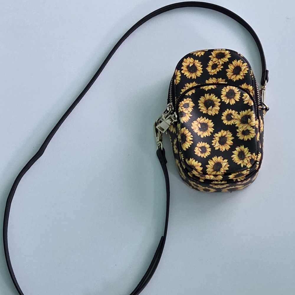 Sunflower Print  Crossbody Bag With Zippered Pockets  Adjustable Strap